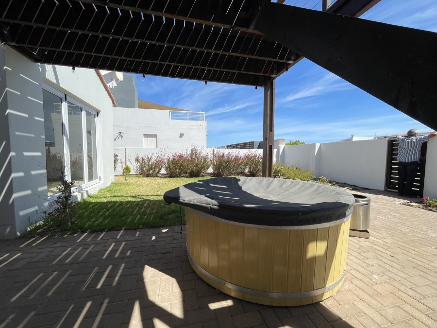 3 Bedroom Property for Sale in Langebaan North Western Cape